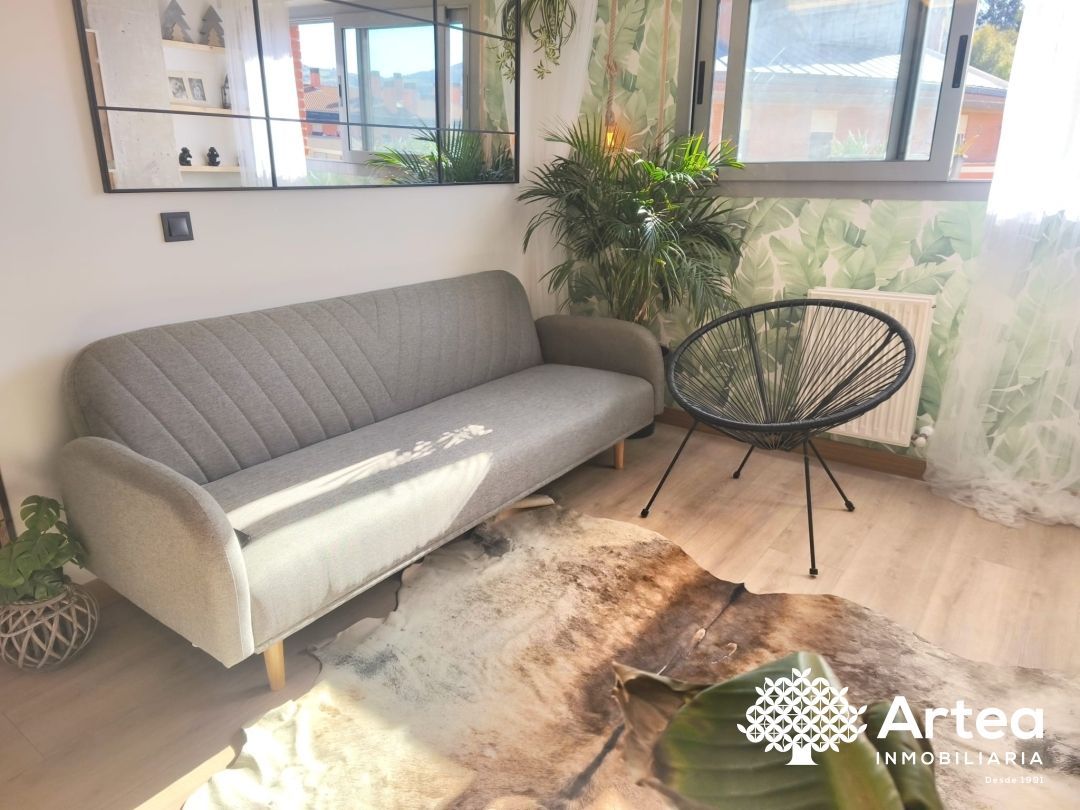 Living room of Flat for sale in Bilbao   with Heating, Storage room and Furnished