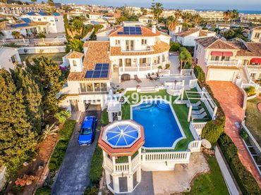 Villa avec piscine à vendre à El Faro de Calaburra - Chaparral