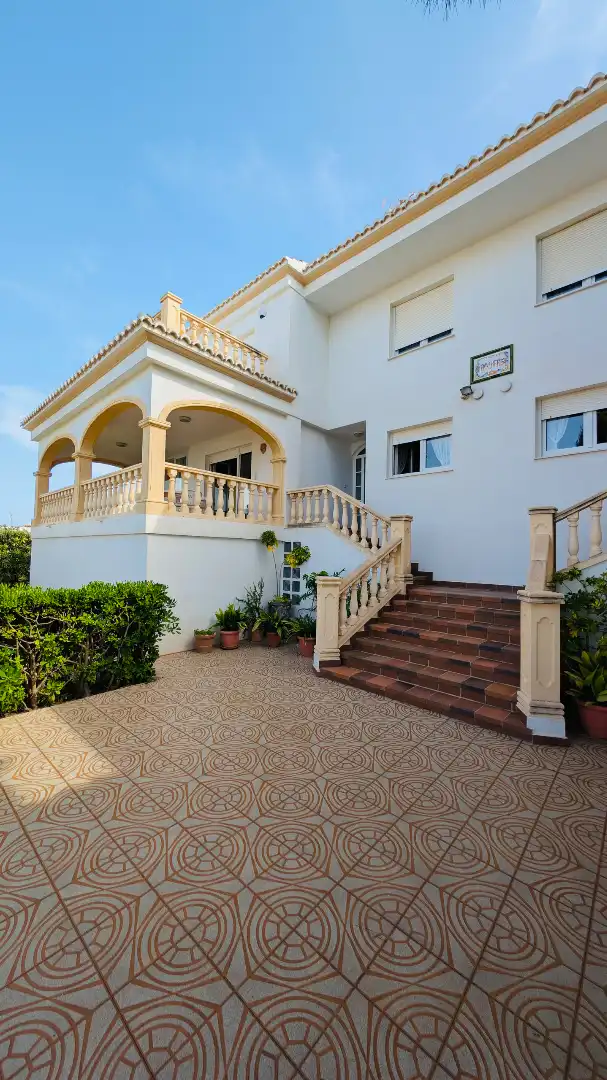 Casa o xalet en venda en Oliva amb Aire condicionat, Calefacció i Jardí privat