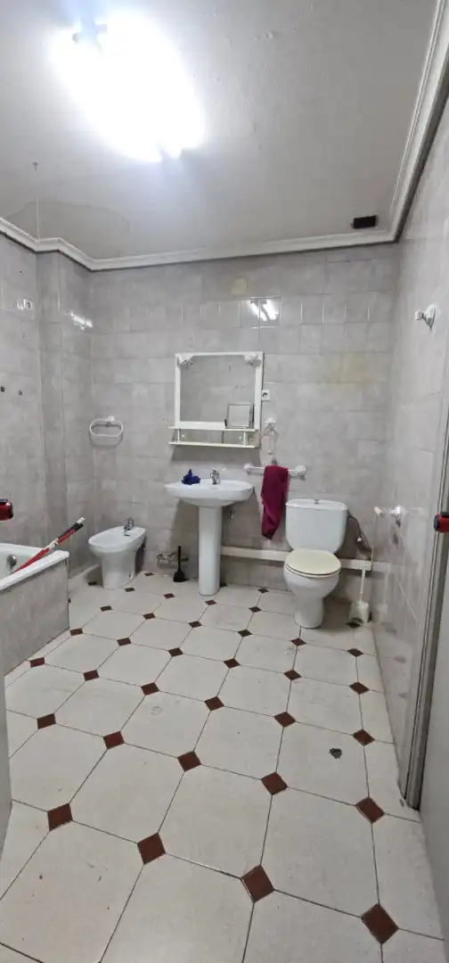Business premises for sale in Avenida Primero de Mayo, imagen 16
