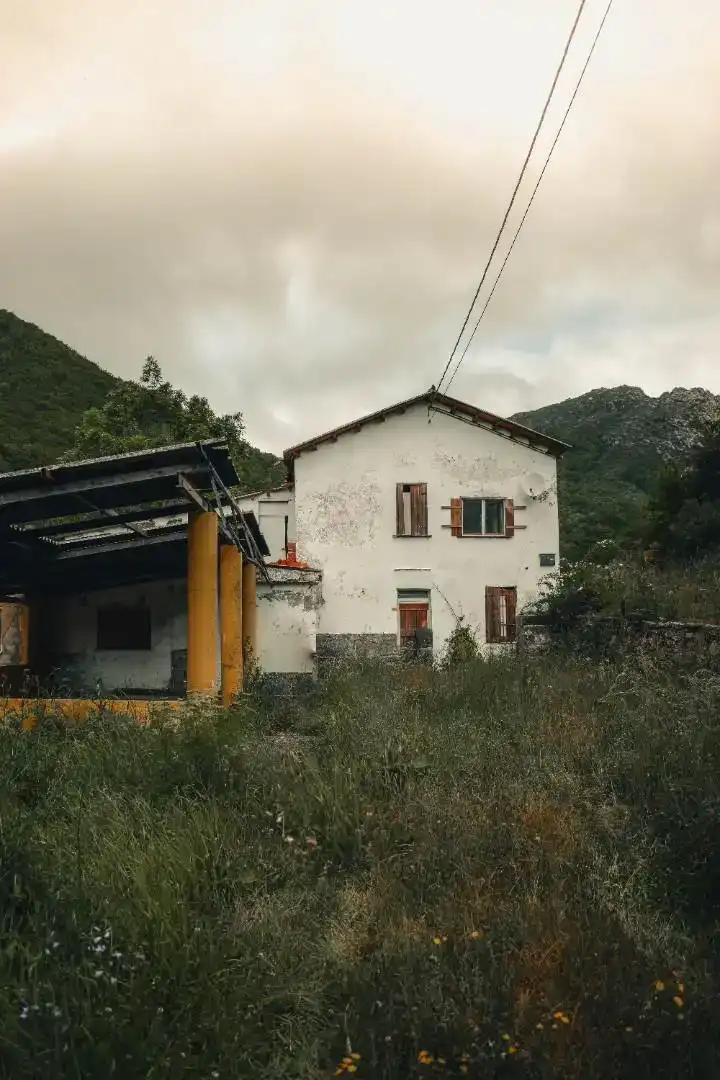 Vista exterior de Casa o chalet en venta en Cármenes