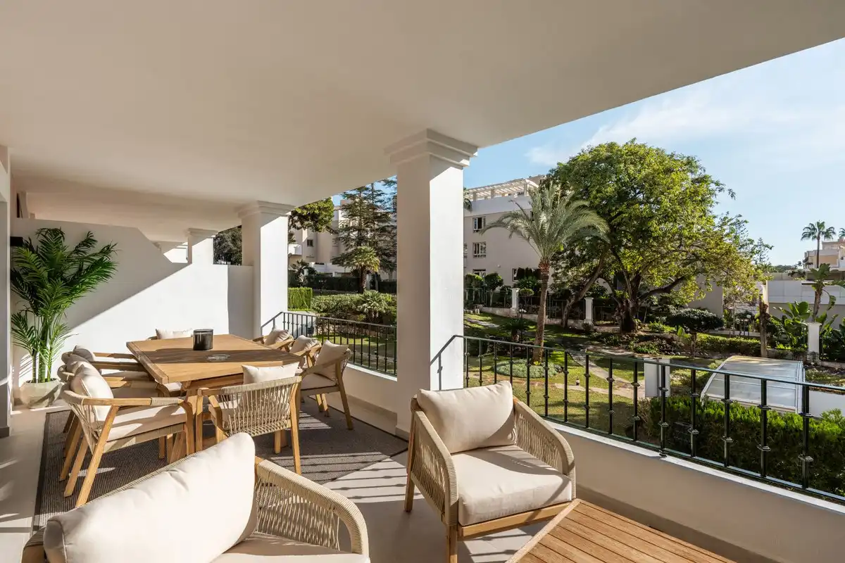 Dúplex con piscina en venta en Nueva Andalucía, imagen 3