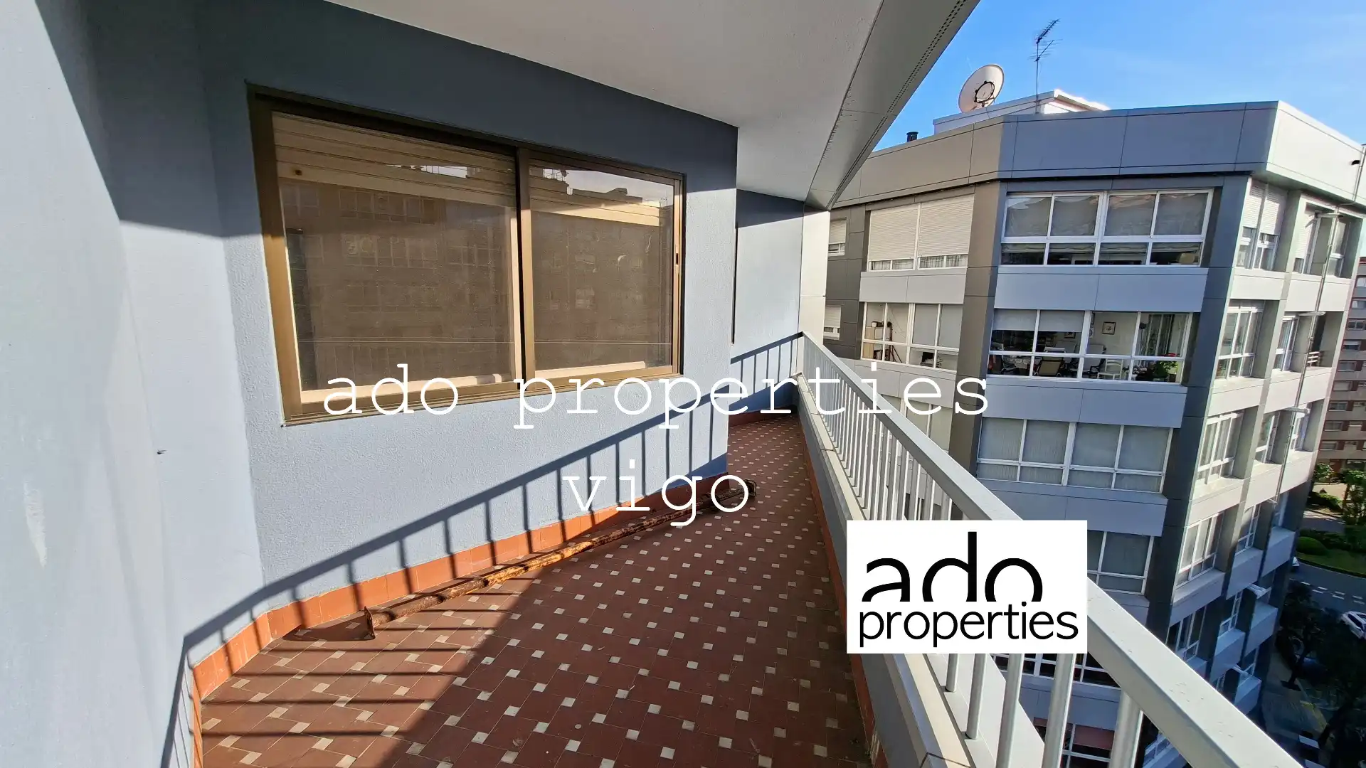 Piso en venta en Vigo  con Terraza y Trastero