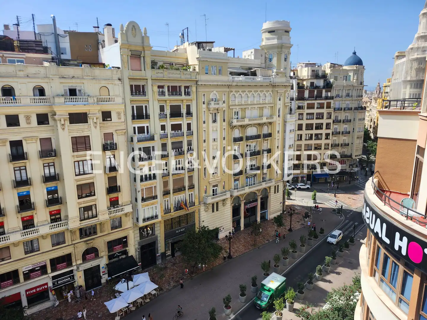 Außenansicht von Wohnung zur Miete in Valencia mit Klimaanlage, Heizung und Möbliert