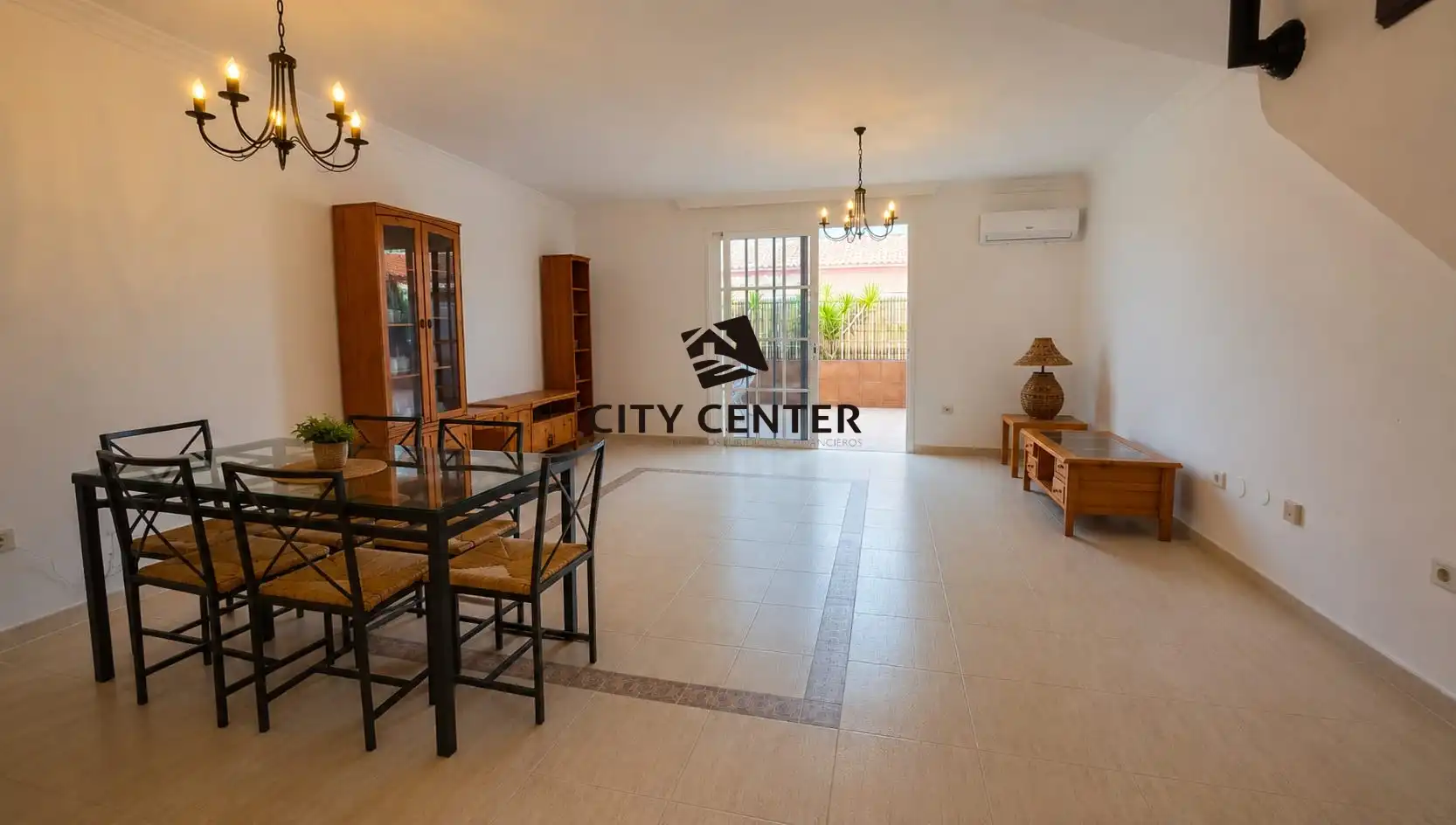 Sala de estar de Casa adosada en venta en Granadilla de Abona con Aire acondicionado, Terraza y Amueblado