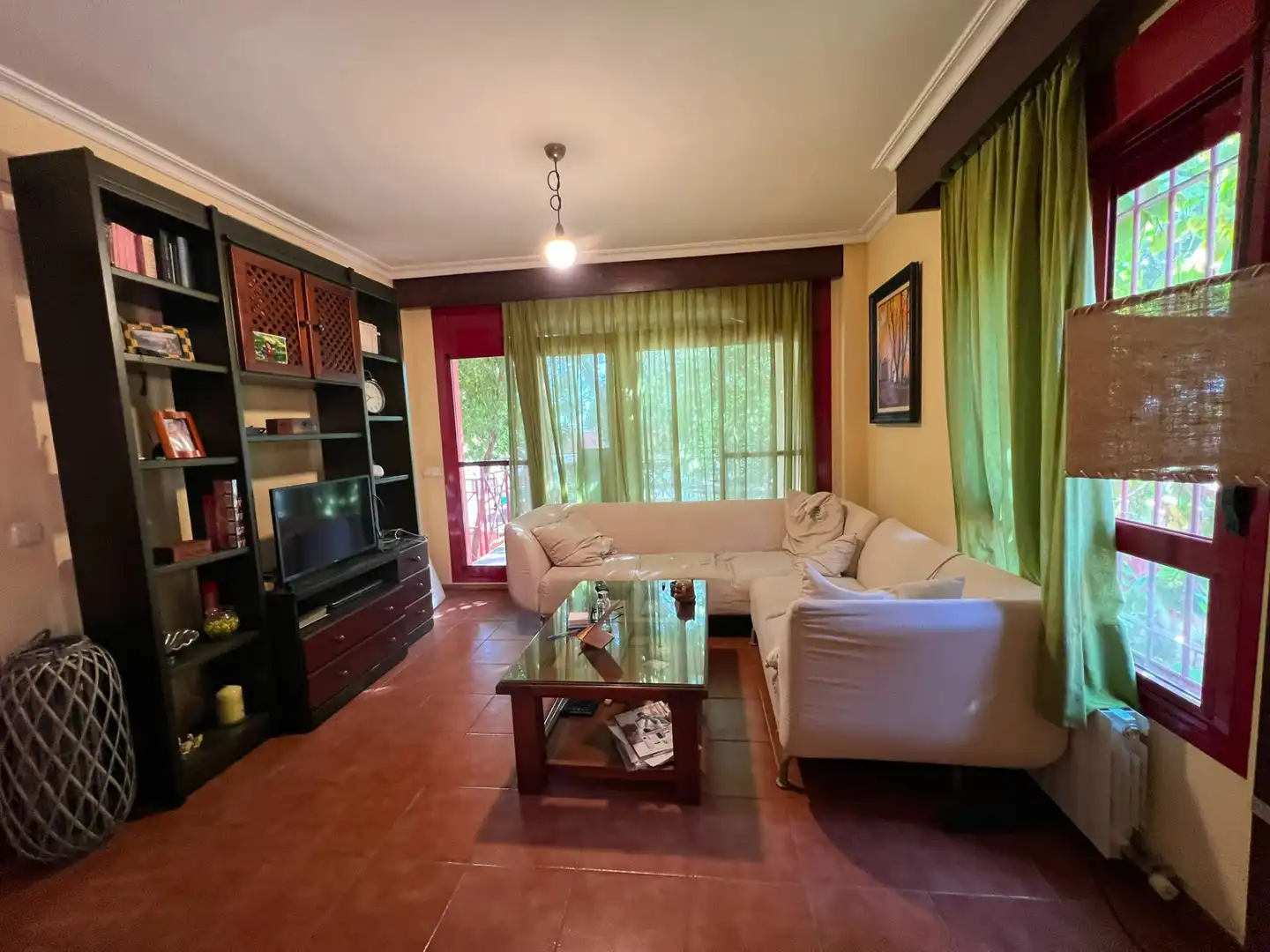 Sala d'estar de Casa adosada en venda en Cáceres