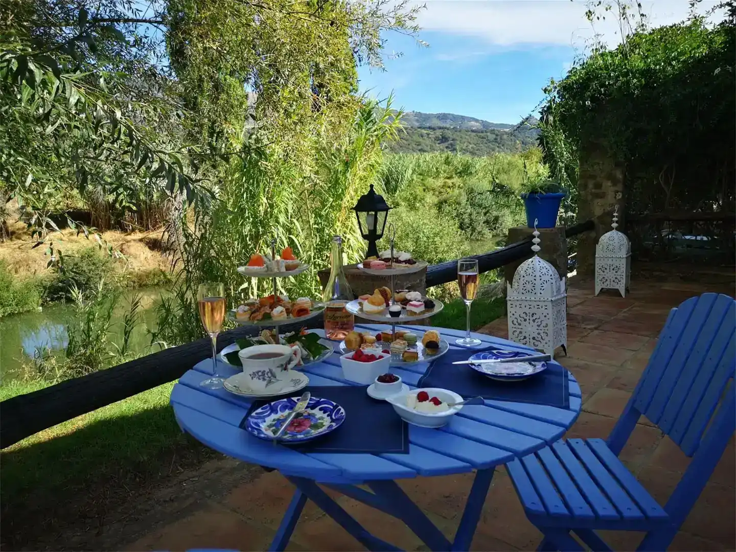 Terrassa de Finca rústica en venda en Cortes de la Frontera, Málaga