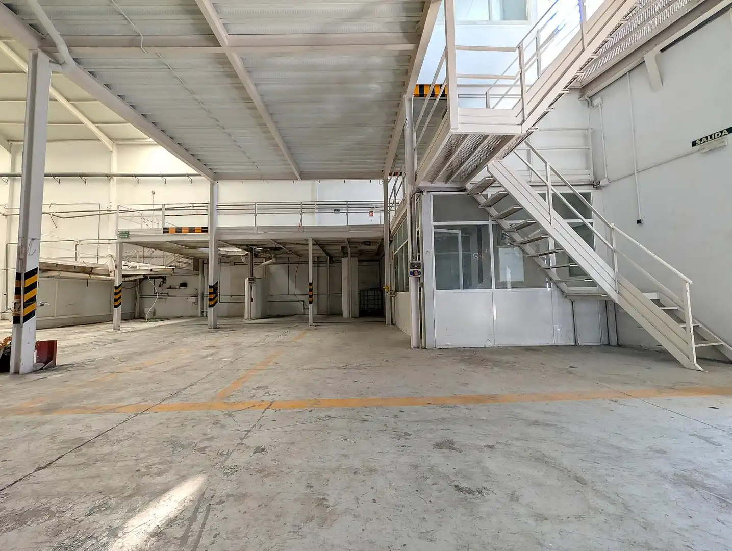 Nave industrial de alquiler en Benacazón