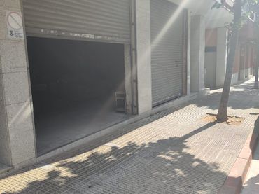 Local comercial en venta en Carrer Raval Cortines 47