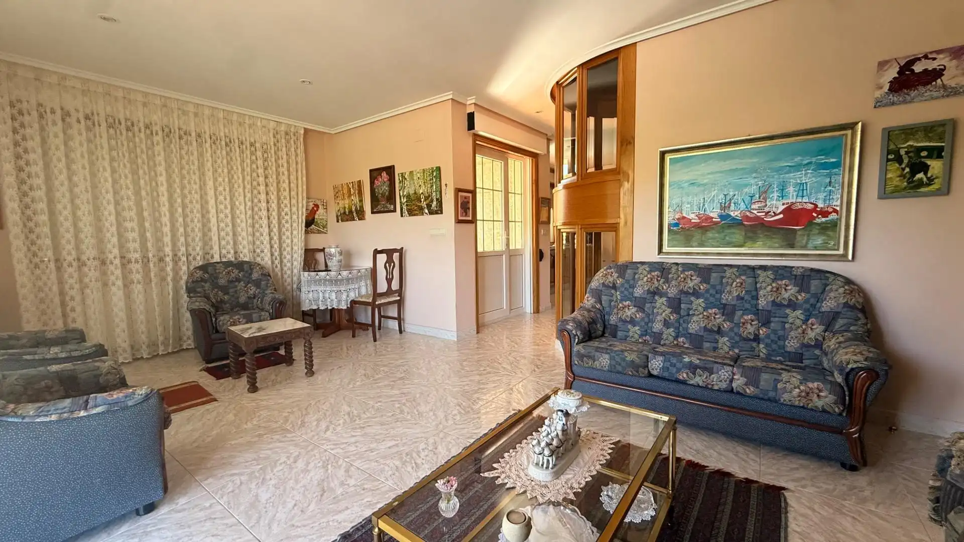 Sala de estar de Casa o chalet en venta en Leiro con Jardín privado, Terraza y Trastero