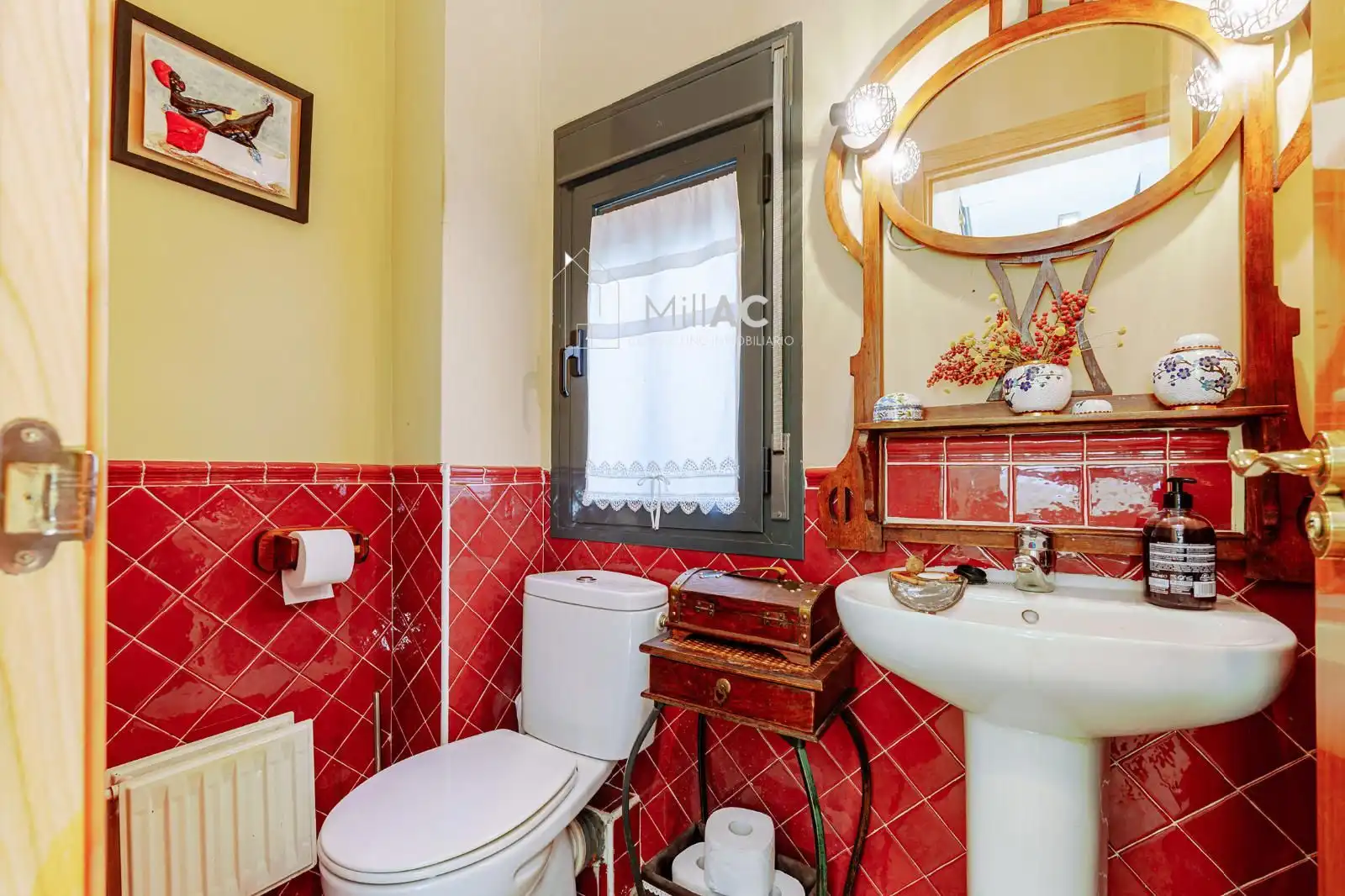 Baño de Casa adosada en venta en Madrid con Aire acondicionado, Calefacción y Jardín privado