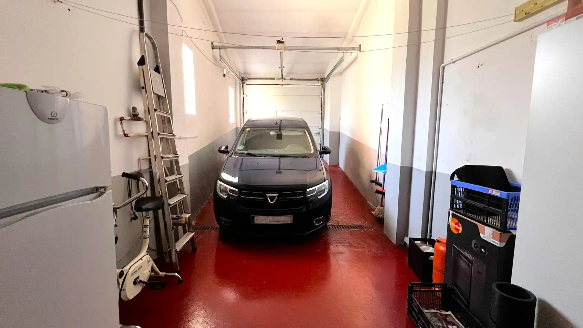 Parking de Casa adosada en venta en Rivas-Vaciamadrid con Aire acondicionado, Calefacción y Jardín privado