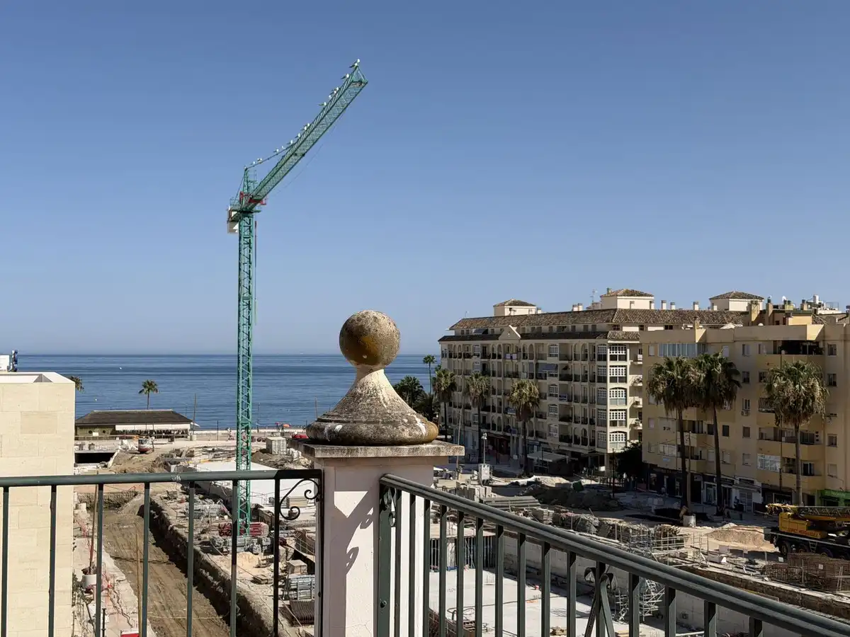 Vista exterior de Apartament en venda en Estepona