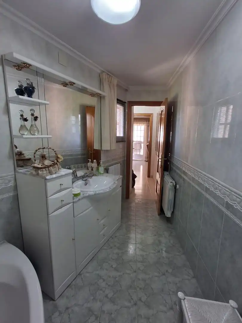 Baño de Casa o chalet en venta en Cenlle con Calefacción, Jardín privado y Terraza