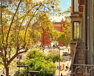 Exterior view of Flat for sale in  Barcelona Capital  with Air Conditioner, Heating and Parquet flooring