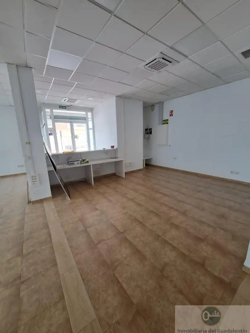 Local comercial en venda a Lorca Ciudad