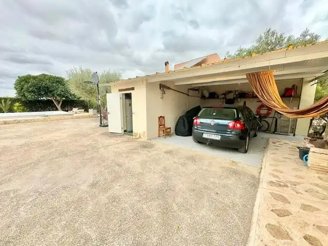 Aparcament de Casa o xalet en venda en Benferri amb Aire condicionat, Calefacció i Jardí privat