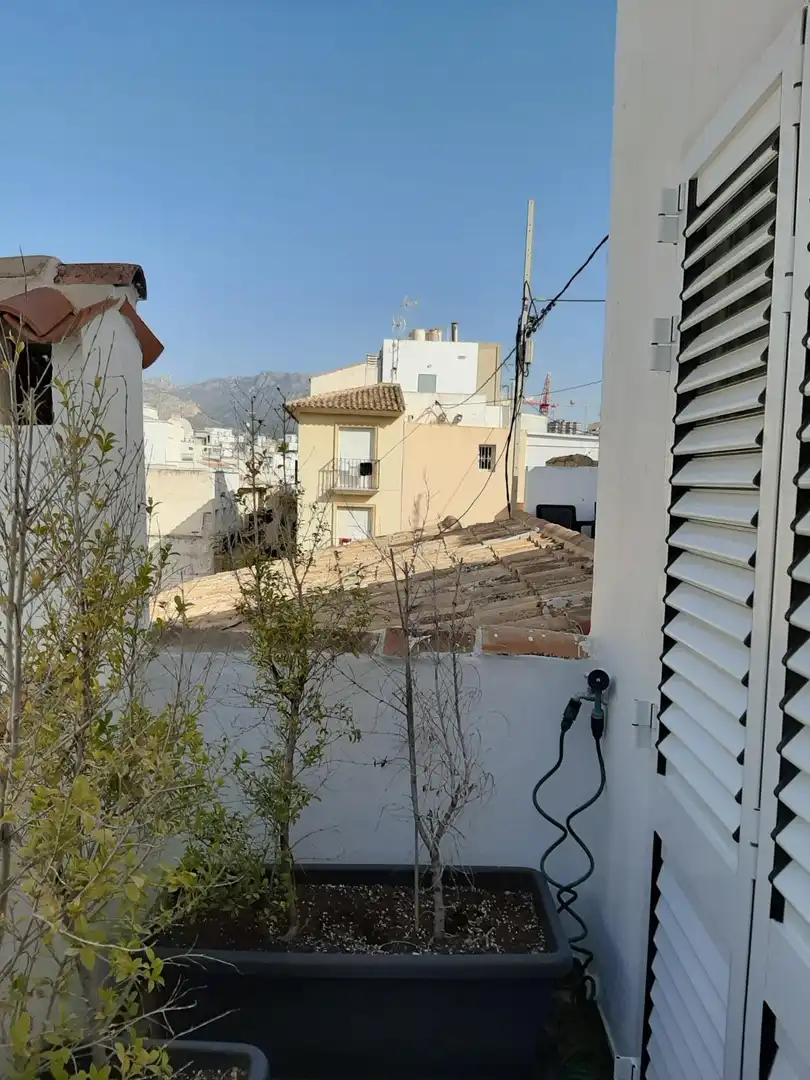 Vista exterior de Casa adosada en venda en Benidorm amb Aire condicionat, Calefacció i Moblat