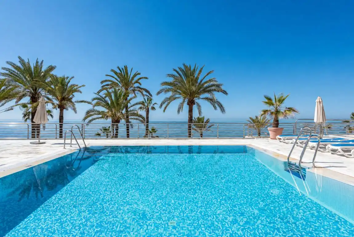 Piscina de Apartamento en venta en Marbella con Aire acondicionado, Calefacción y Trastero