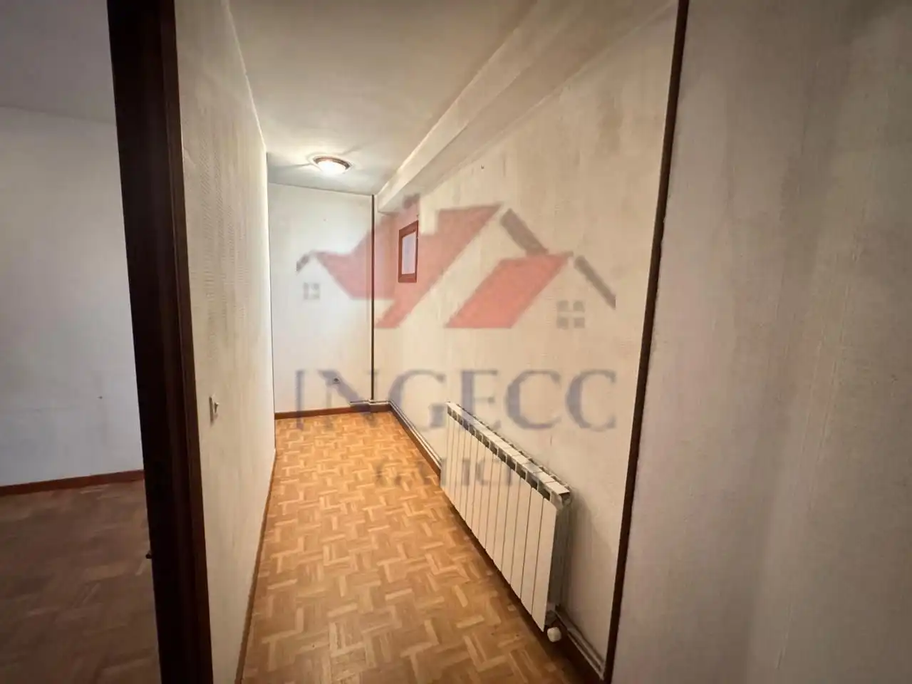 Piso en venta en A Coruña Capital  con Calefacción, Parquet y Trastero