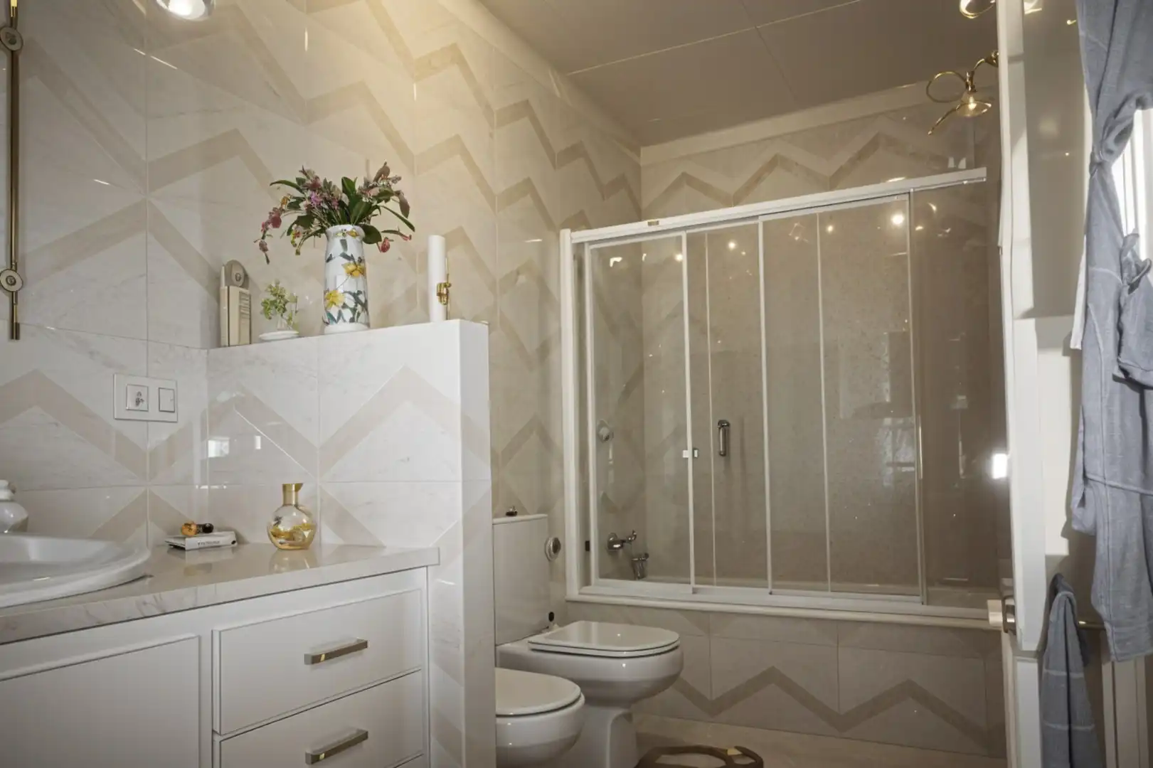 Badezimmer von Haus oder Chalet zum Verkauf in Borrassà mit Heizung und Terrasse