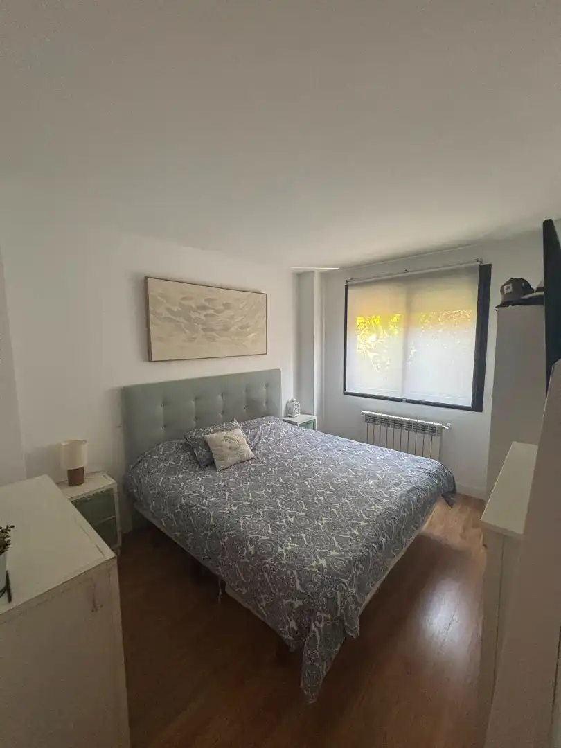 Habitación de Planta baja en venta en Las Rozas de Madrid con Calefacción, Trastero y Piscina comunitaria