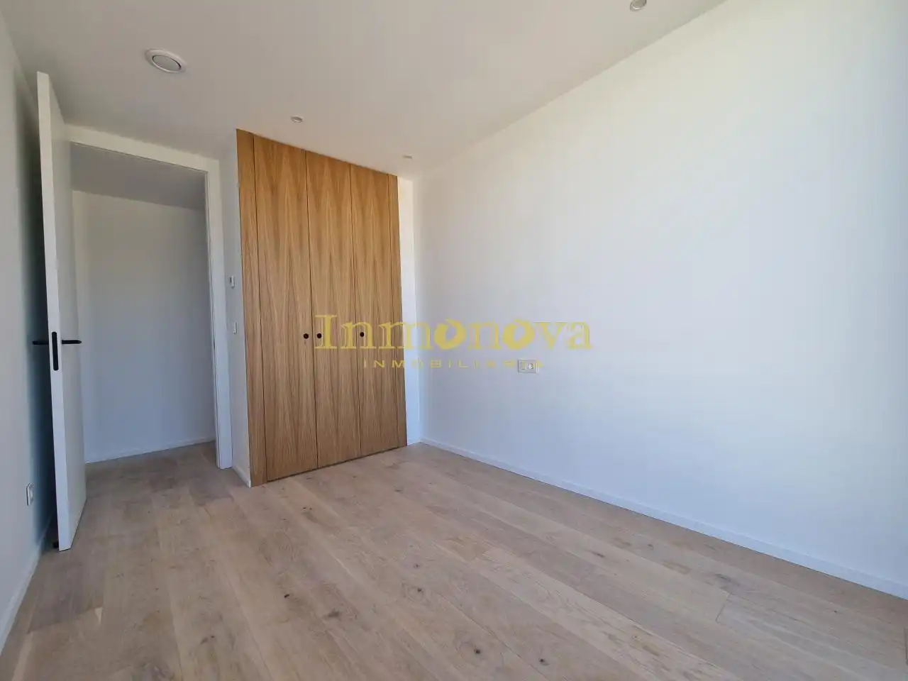 Habitación de Casa adosada en venta en Nigrán con Calefacción, Jardín privado y Terraza