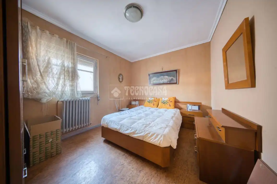 Habitación de Piso en venta en Valladolid con Calefacción