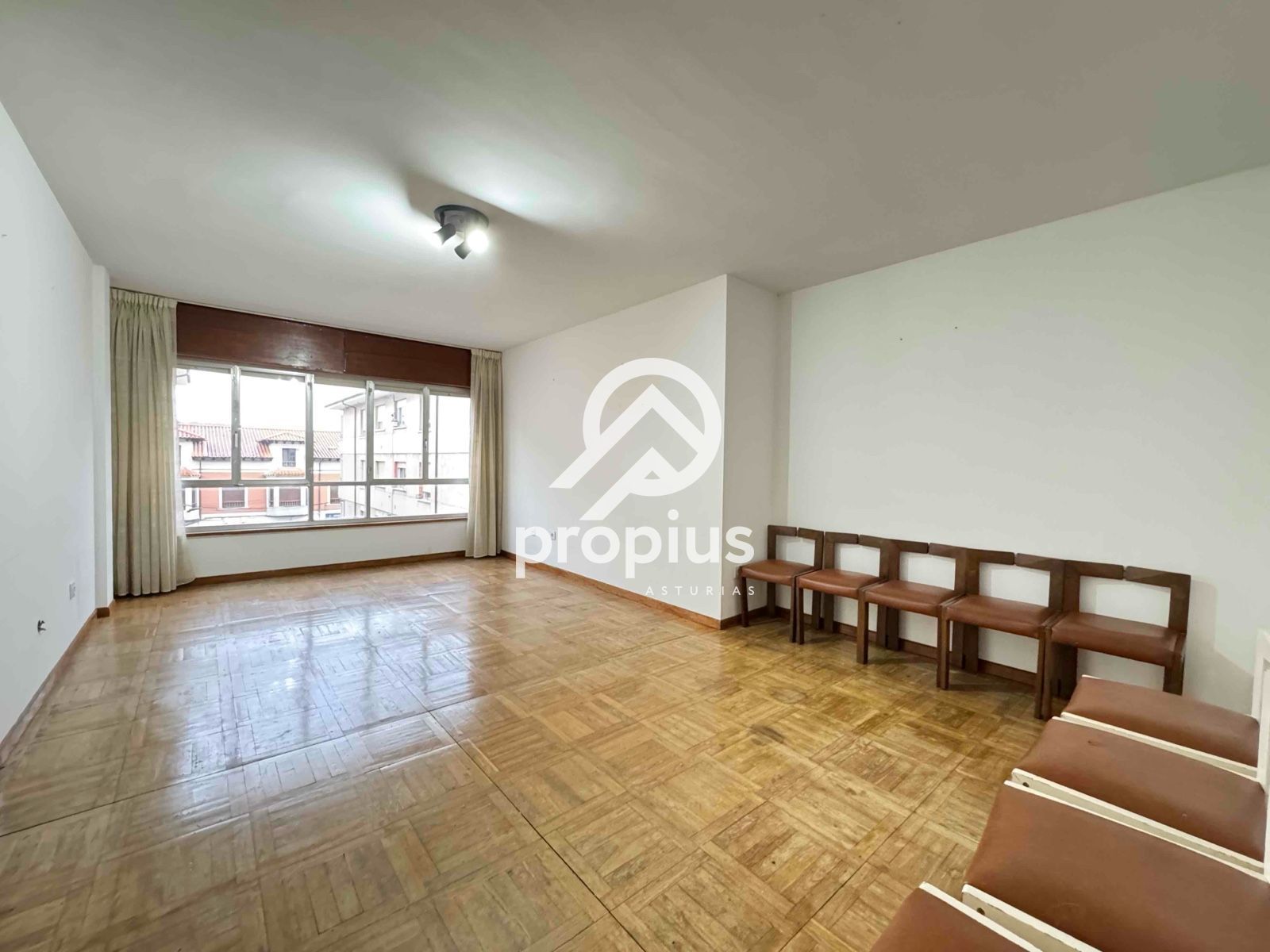 Living room of Flat for sale in Llanes  with Heating, Parquet flooring and Terrace