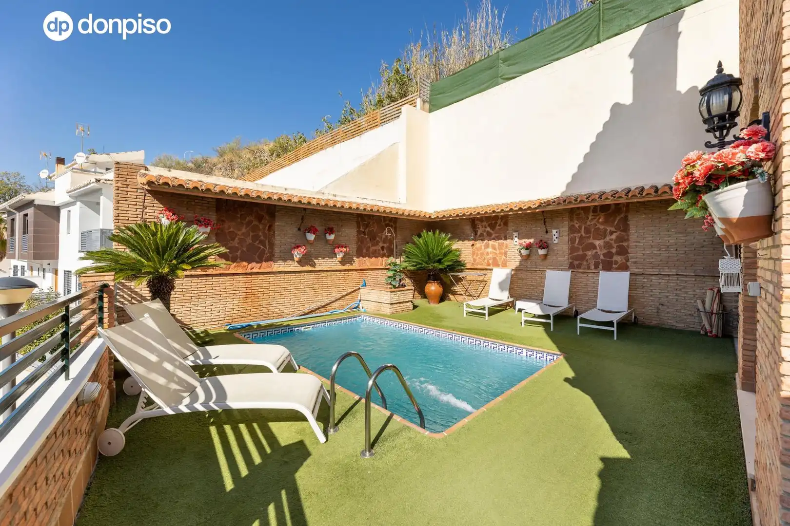 Piscina de Casa o chalet en venta en Granada con Jardín privado, Terraza y Piscina