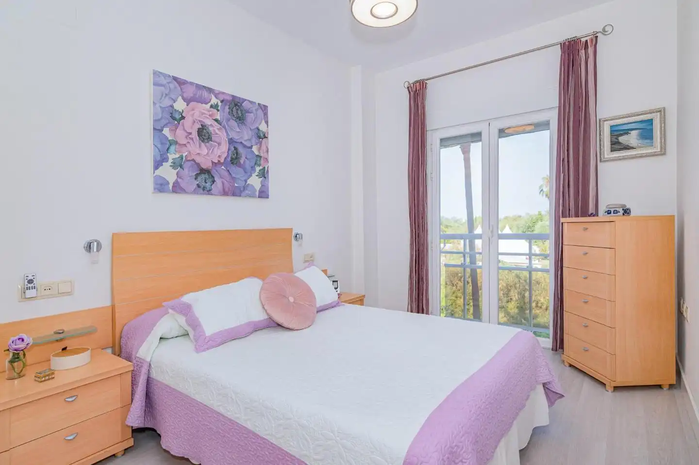 Habitación de Piso en venta en Motril con Terraza y Piscina comunitaria