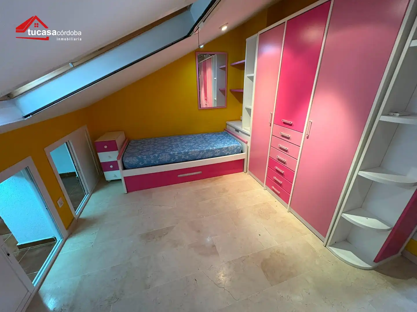 Dormitori de Casa o xalet en venda en Córdoba amb Aire condicionat, Calefacció i Terrassa
