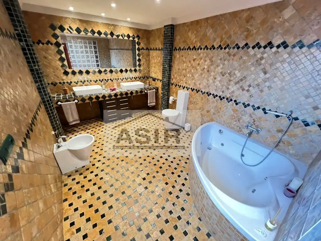 Bany de Casa o xalet en venda en Carcaixent amb Aire condicionat, Terrassa i Piscina