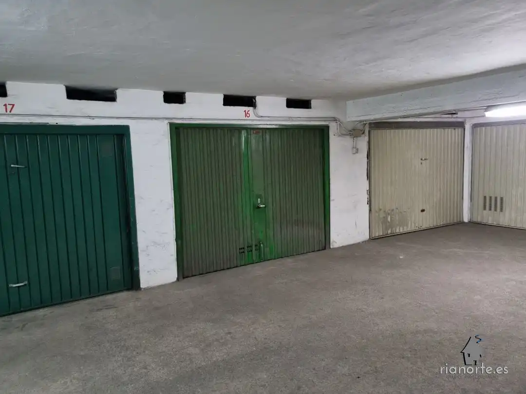 Parkplatz von Garage zum Verkauf in Avilés