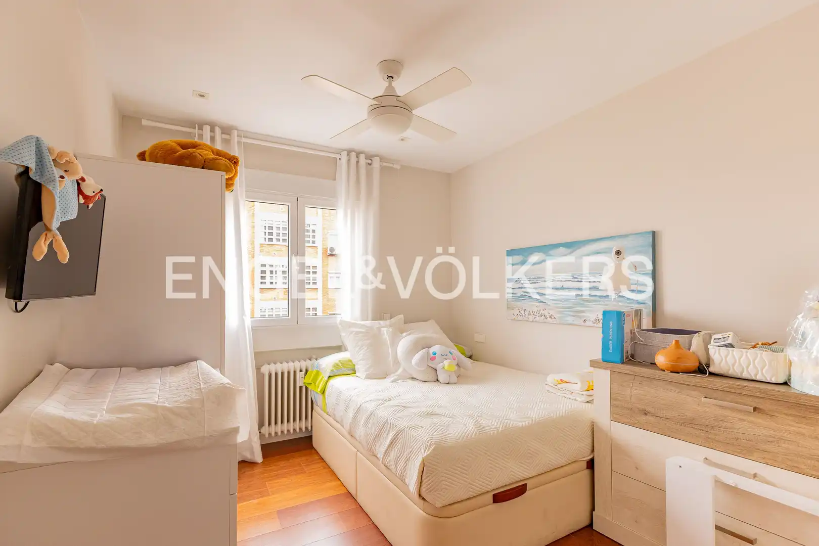 Bedroom of Flat for sale in Madrid  with Air Conditioner, Heating and Furnished