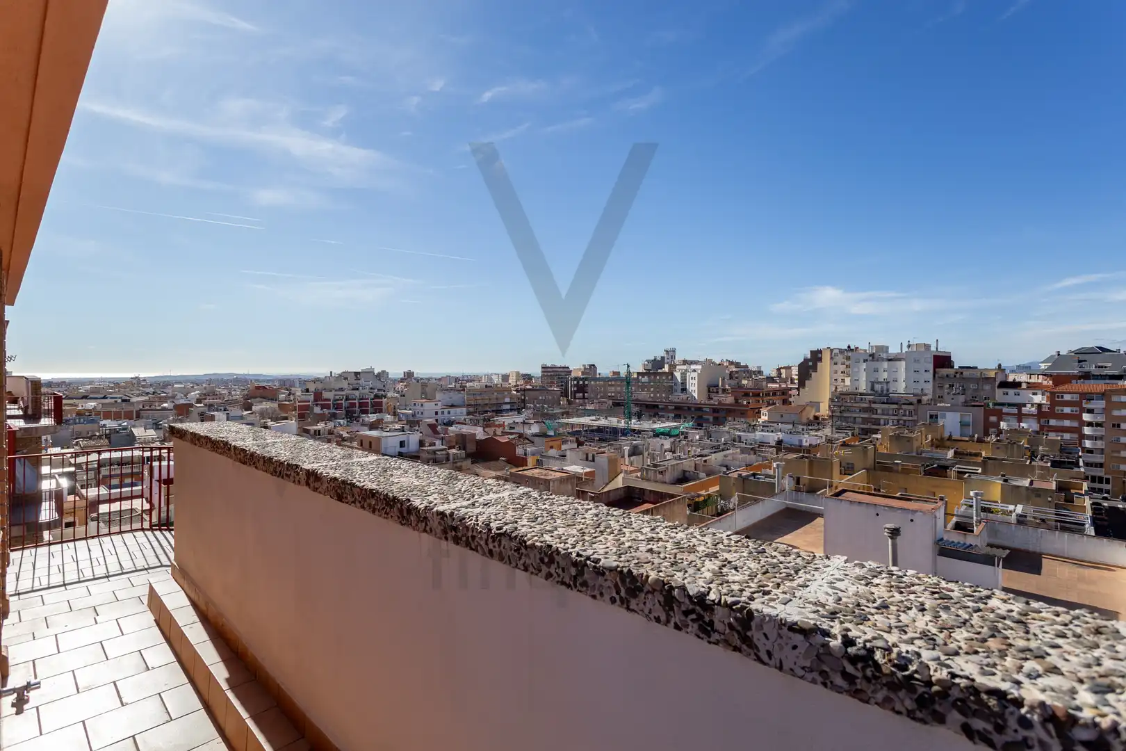 Außenansicht von Dachboden zum Verkauf in Reus mit Heizung, Terrasse und Abstellraum