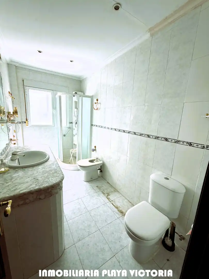 Bathroom of Attic for sale in Cádiz  with Terrace
