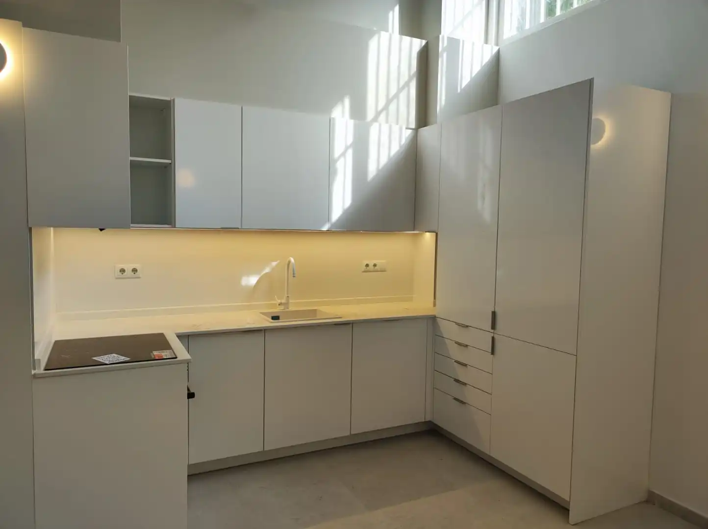 Küche von Wohnung zur Miete in Málaga mit Klimaanlage, Heizung und Ofen