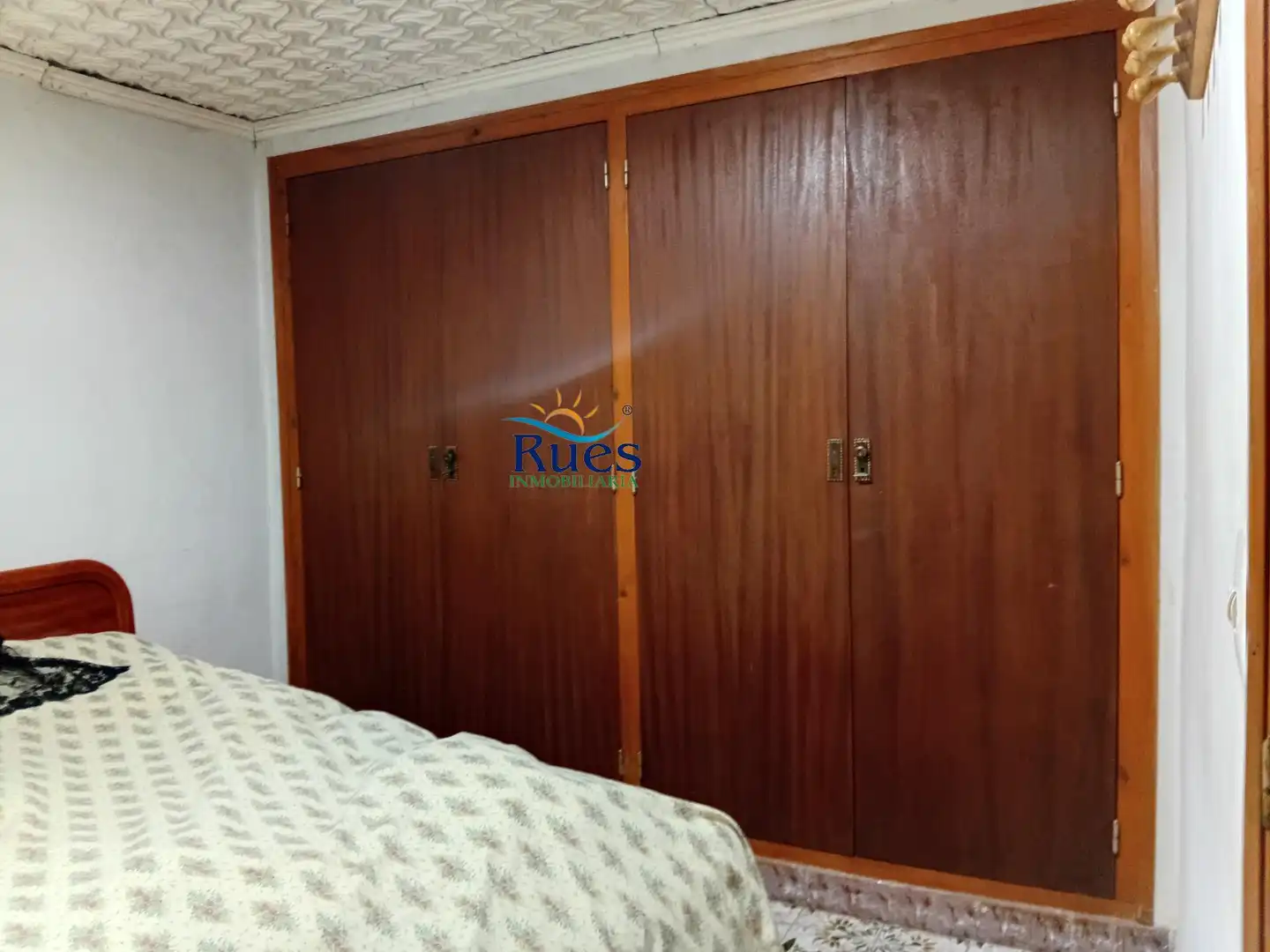Dormitori de Casa o xalet en venda en Tírig amb Calefacció, Terrassa i Moblat