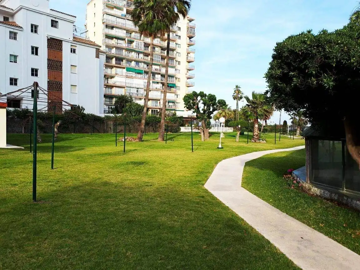 Monolocale con piscina in vendita a Avenida MANUEL MENA PALMA, imagen 4