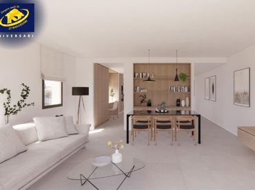 Casa amb balcó en venda a Poble