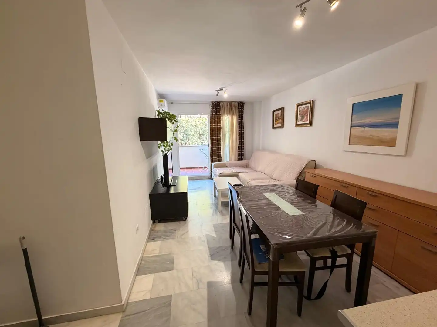 Living room of Flat for rent in Benalmádena  with Air Conditioner, Heating and Private garden