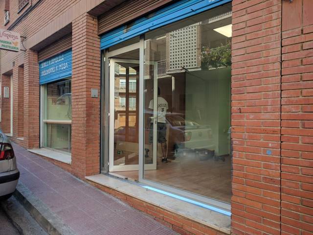 Local comercial en Venta en MODISTAS en Mas Baell - Can Carbó