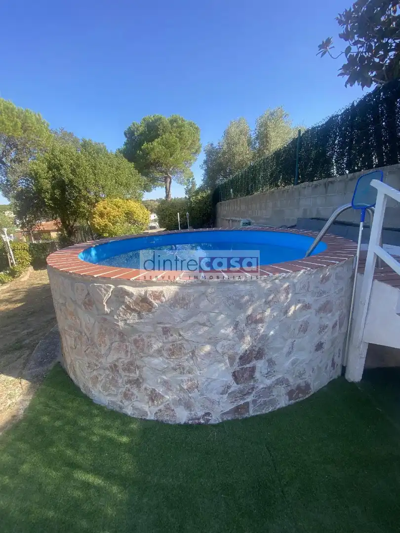 Piscina de Casa o xalet en venda en Tordera amb Calefacció, Jardí privat i Parquet