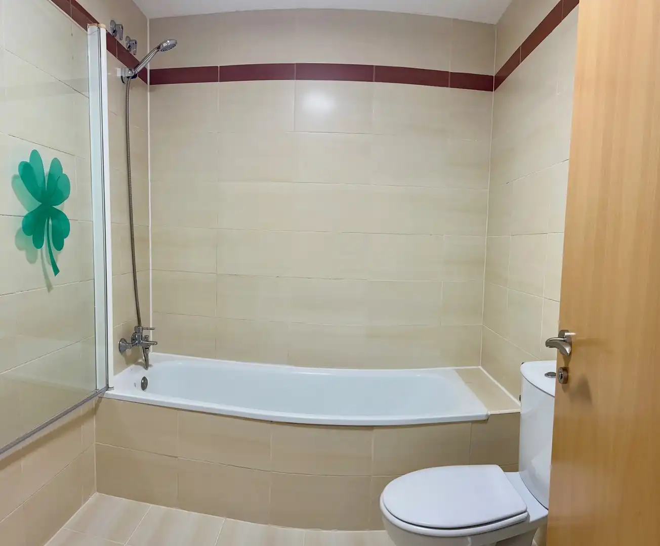 Baño de Piso de alquiler en Riba-roja de Túria con Terraza, Trastero y Piscina