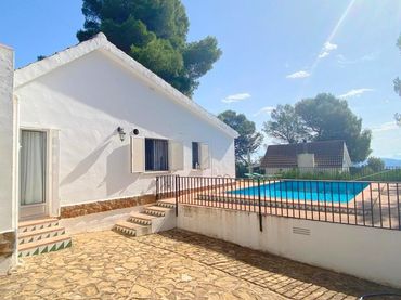 Villa con piscina in vendita a Mogente / Moixent