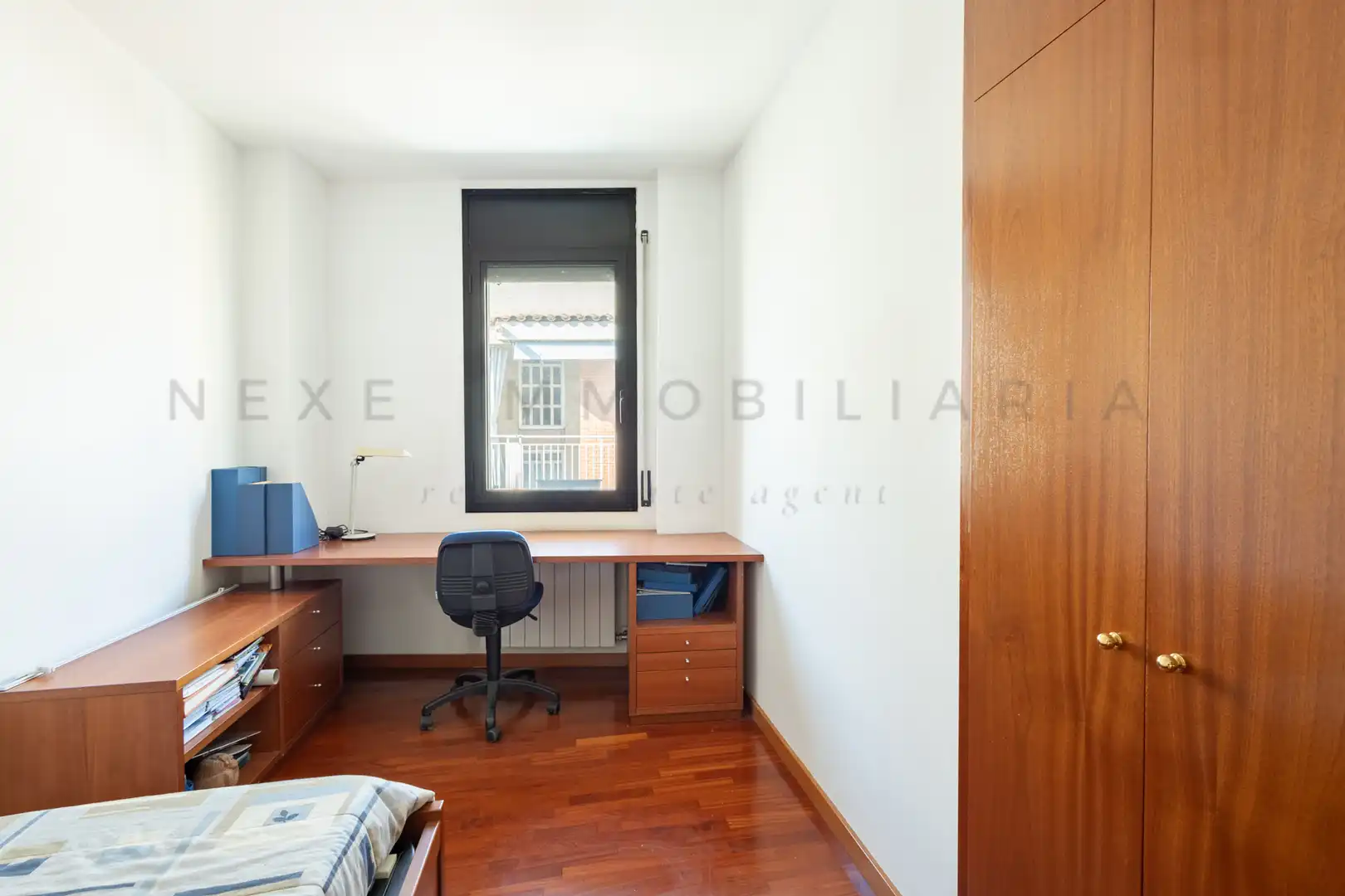 Habitación de Casa adosada en venta en Sabadell con Aire acondicionado, Calefacción y Parquet
