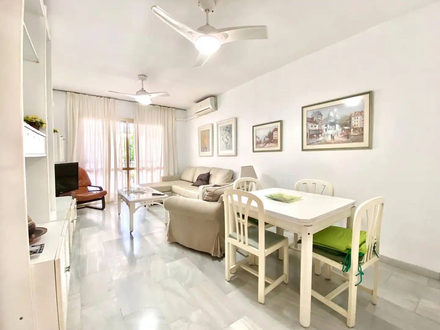 Living room of Flat for sale in Fuengirola  with Storage room and Community pool