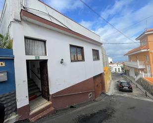 Exterior view of House or chalet for sale in Icod de los Vinos  with Terrace, Furnished and Oven