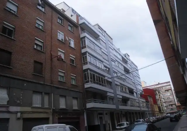Vista exterior de Pis en venda en Sariegos